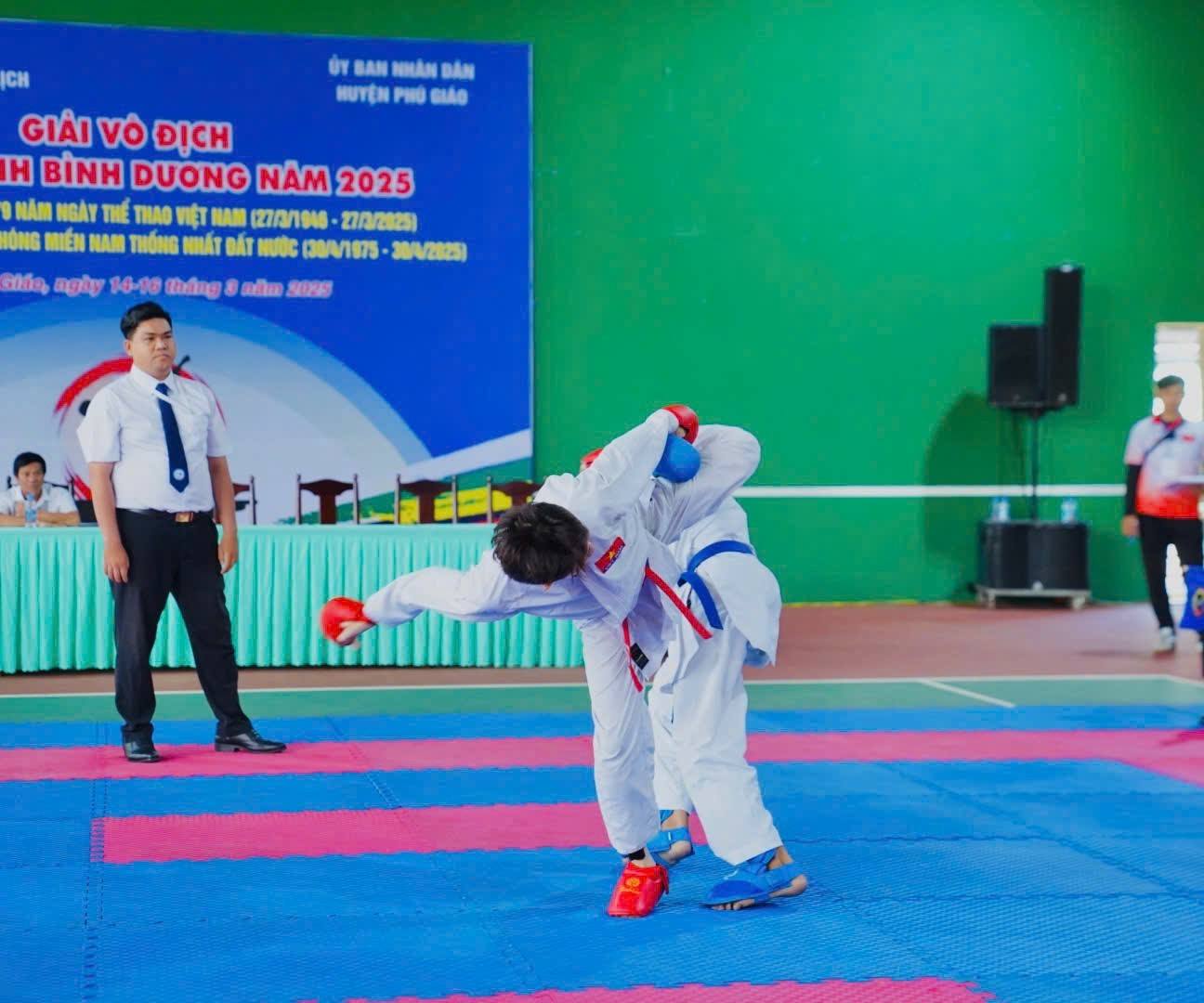 Toàn cảnh Lễ Khai mạc Giải vô địch Karate tỉnh Bình Dương năm 2025 