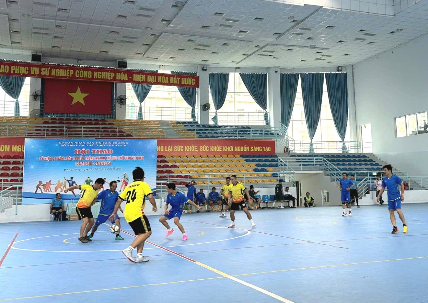 Các đơn vị thi đấu nội dung bóng đá mini