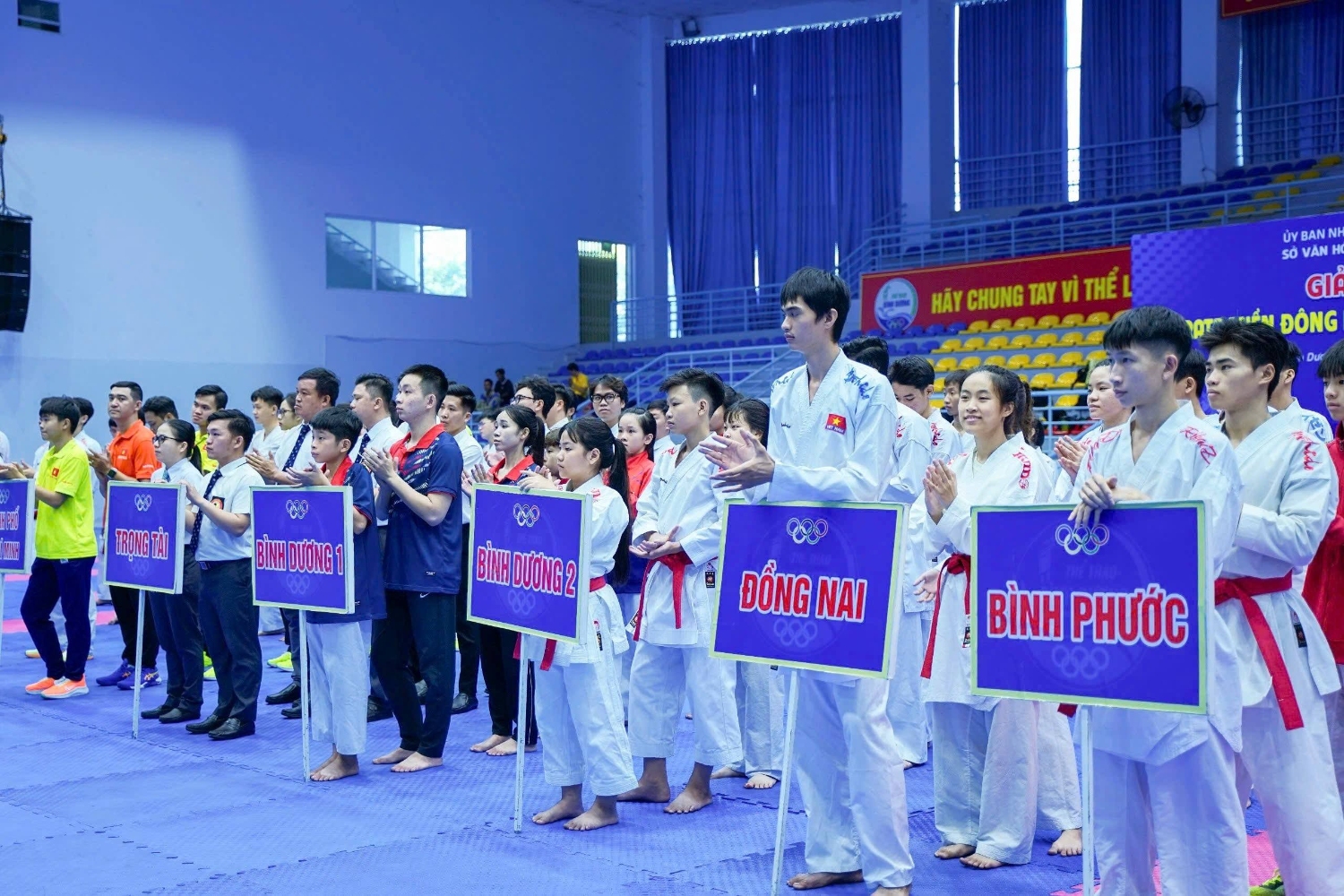 Toàn cảnh Lễ khai mạc Giải vô địch Karate miền Đông Nam bộ mở rộng năm 2025